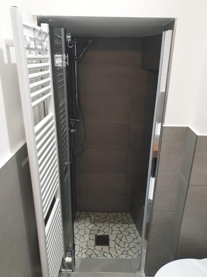מלון קאטוליקה Residenza Azzurra מראה חיצוני תמונה