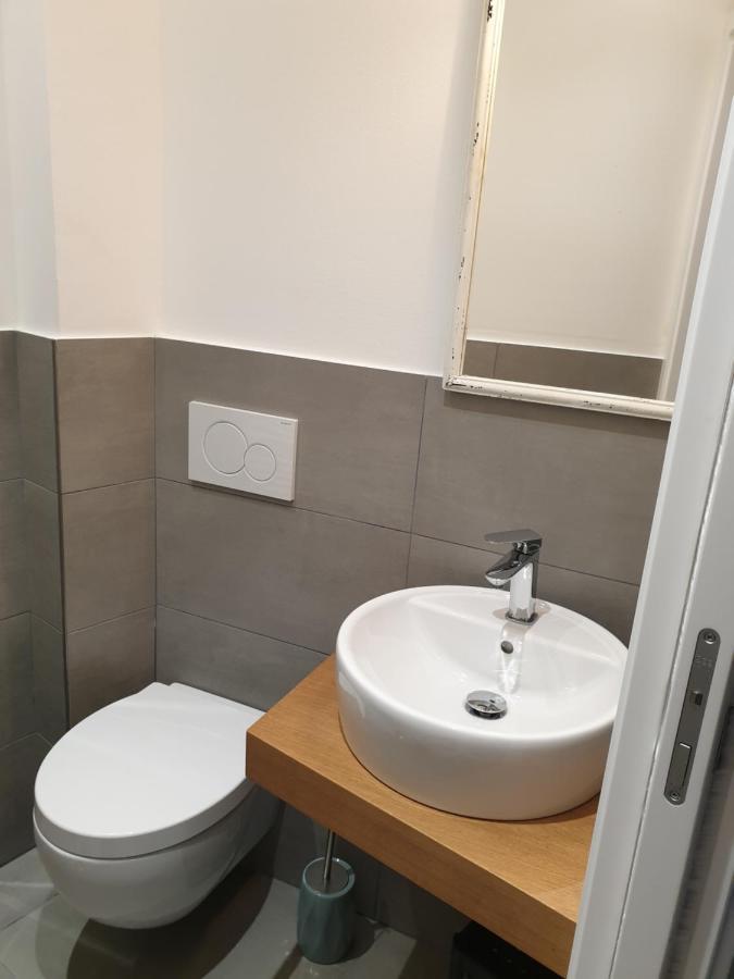מלון קאטוליקה Residenza Azzurra מראה חיצוני תמונה