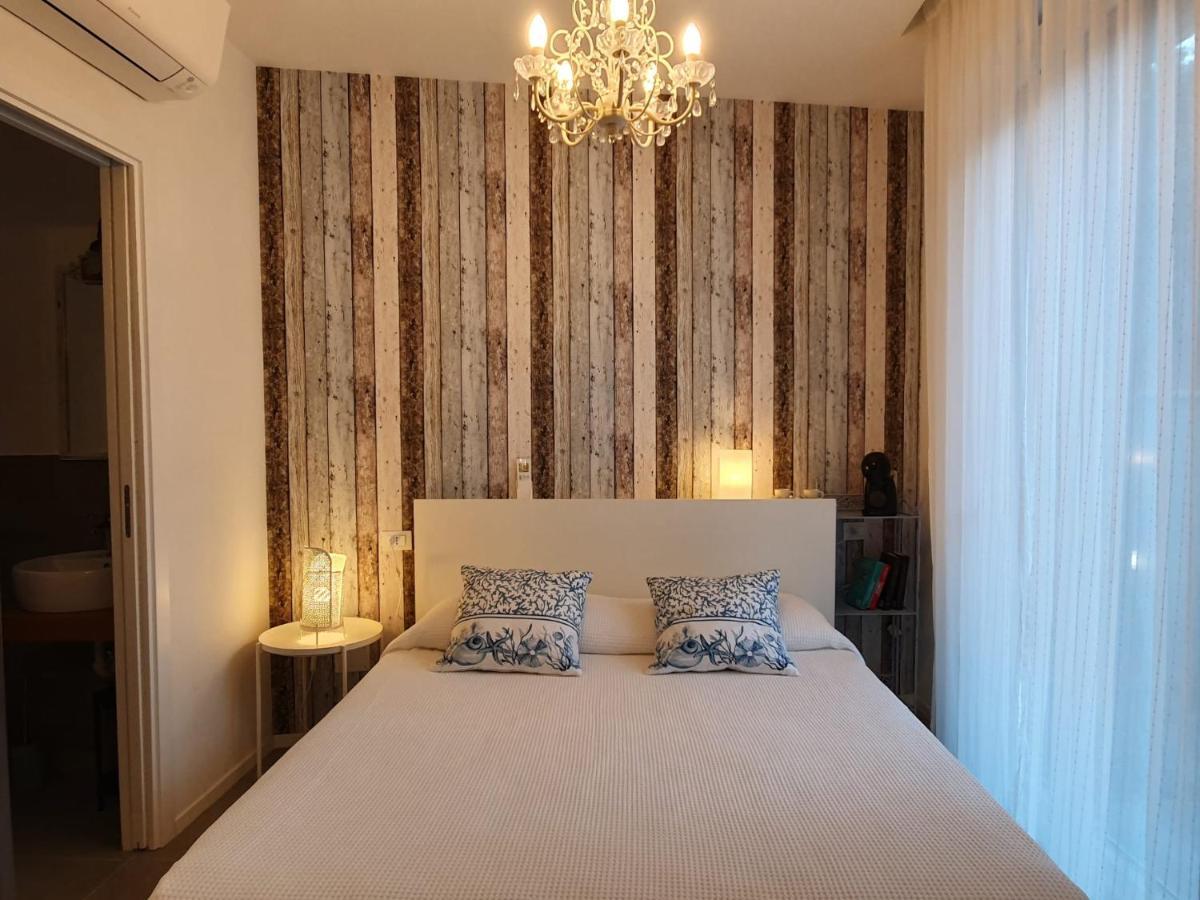 מלון קאטוליקה Residenza Azzurra מראה חיצוני תמונה