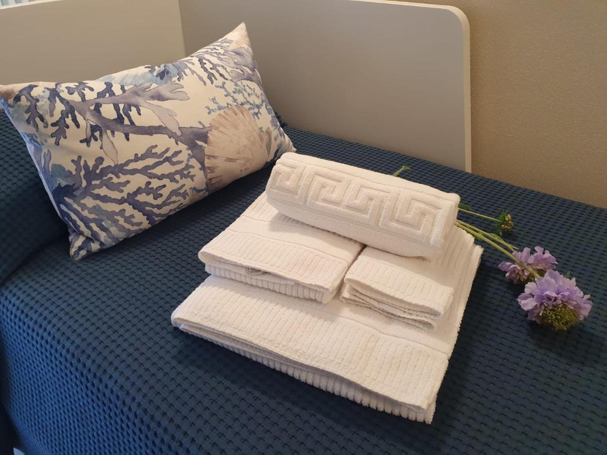 מלון קאטוליקה Residenza Azzurra מראה חיצוני תמונה